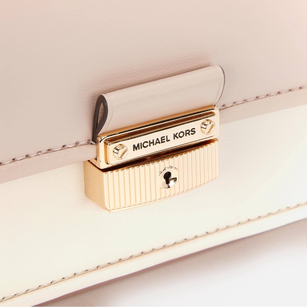 Michael Kors Bradshaw Messenger Crossbody Bag - Picture 11 of 11